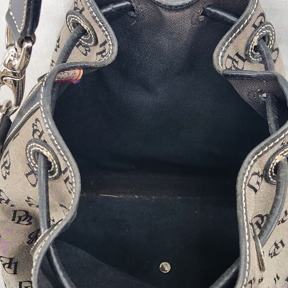 VTG Dooney & Burke Bucket Bag Purse Drawstring Tassel Logo Shoulder Black USA - Picture 10 of 12